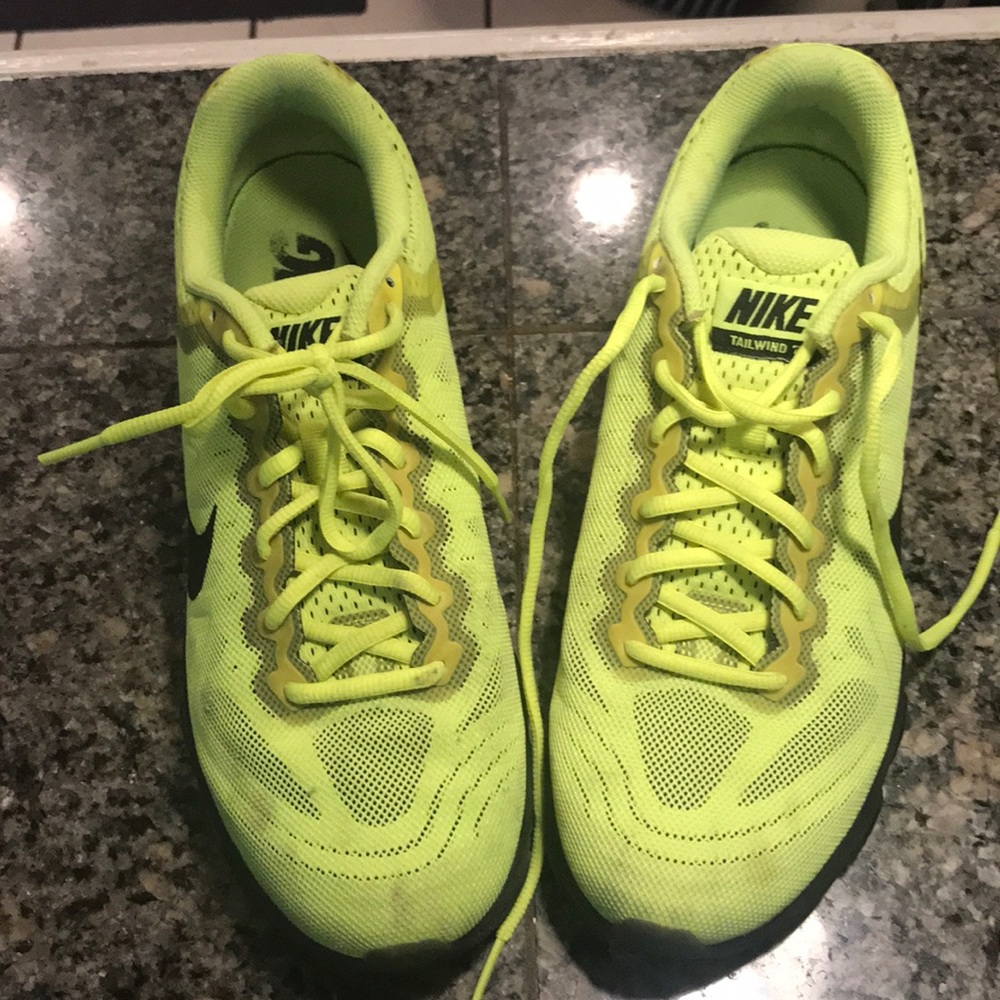 Nike tailwind 7